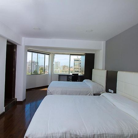 Apart Hotel Regina Cochabamba Exterior photo